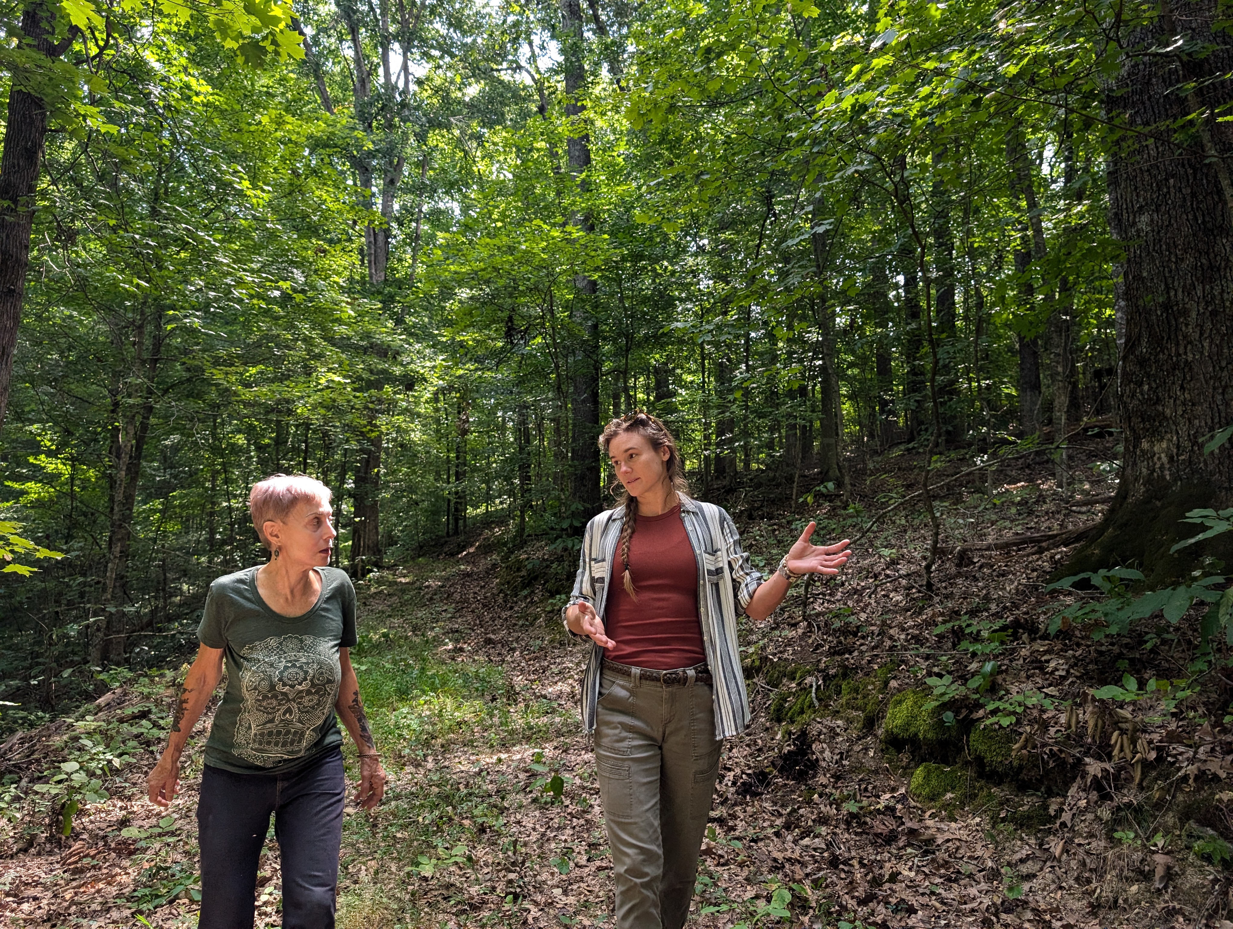 Chris Johnsen Kristen Hanratty Walking Dry Fork Hollow TennGreen